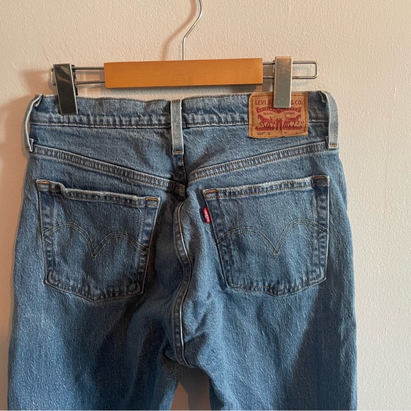 Levi Jeans size 27 - Picture 1 of 2